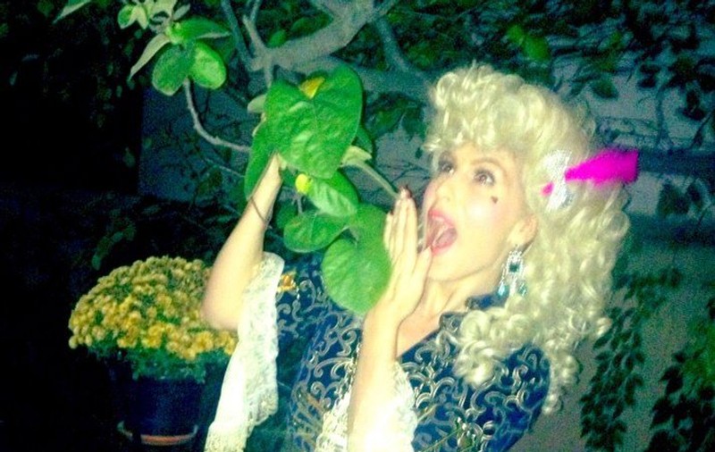 Corina, regină de Halloween. Îți place cum s-a costumat?