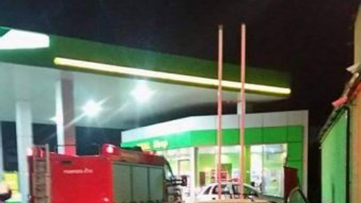 Accident în Arad din cauza unui șofer neatent. Trei tineri au ajuns la spital