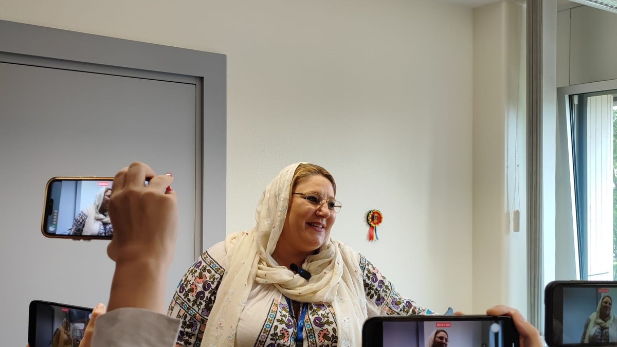 Toată atenția pe Diana Șoșoacă FOTO Radu Eremia