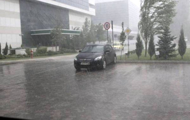 UPDATE | COD GALBEN DE PLOI, VÂNT ŞI GRINDINĂ! Vezi care sunt judeţele vizate