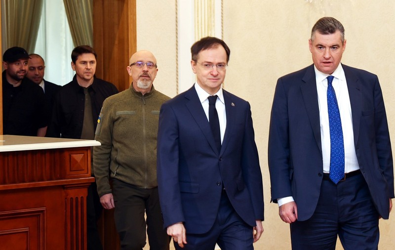 Ministrul de externe ucrainean: Limba ucraineană va rămâne singura limbă de stat. Acesta neagă că Rusia și Ucraina au ajuns la vreun consens în ce privește pacea