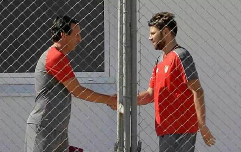 Rusescu a rămas șomer de lux, după ce a fost dat afară de la Sevilla. Ce oferte are atacantul