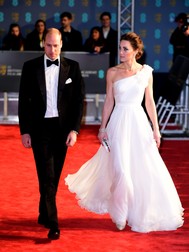 10 February 2019, England, London: Prince William (L), the Duke of Cambridge, and his wife Kate, the Duchess of Cambridge, arrive to attend the 72nd British Academy Film Awards (BAFTA) held at the Royal Albert Hall. Photo: Ian West/PA Wire/dpa