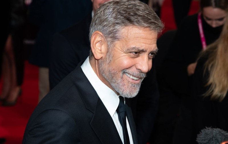 Pentru prima oară în istorie, o piesă de teatru de pe Broadway va fi transmisă live de o televiziune. George Clooney este în rolul principal | VIDEO
