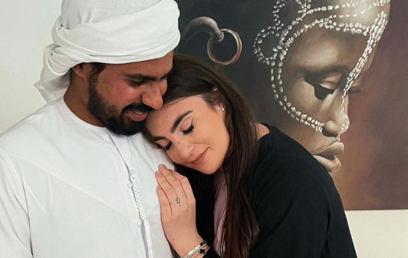 O tânără de 26 de ani din Dubai a primit o insulă cadou pentru a sta în bikini. „Soțul tău milionar ți-a luat o insulă” | VIDEO