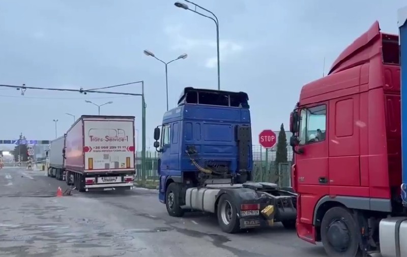 Fermierii polonezi blochează din nou granița cu Ucraina, din cauza acordului UE-Mercosur | VIDEO