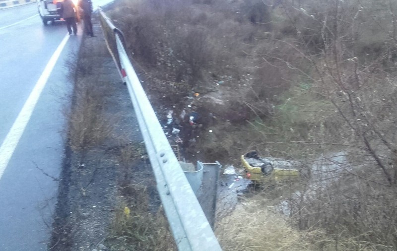 Mașină căzută 15 metri în gol, de pe un pod, în județul Constanța