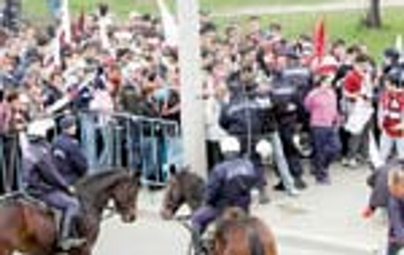 Jandarmii au dat 10 amenzi fanilor rapidisti