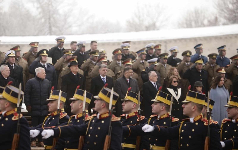 Ziua Unirii Principatelor Române. Klaus Iohannis și Marcel Ciolacu au rămas la București. Ciucă și liderii opoziției, la ceremoniile de la Iași
