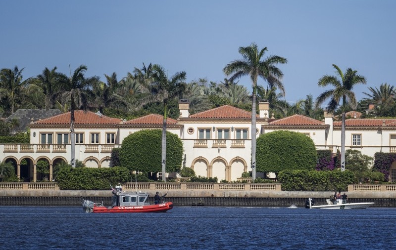 Anchetă în SUA, după ce o ucraineancă a fost acceptată în clubul de la reședinta lui Trump, pretinzând că face parte din familia Rothschild