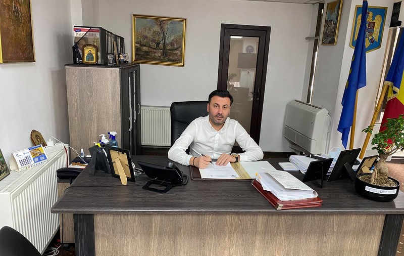 Bogdan Bratu, șeful de la Drumuri și Poduri Craiova, în arest la domiciliu. E acuzat că s-a angajat cu diplome false