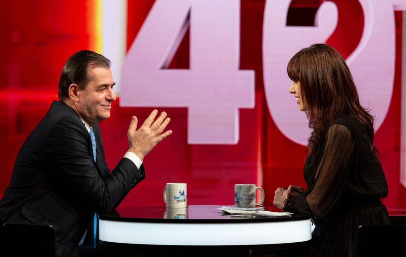 „Mi-ar fi plăcut o carieră în muzică”. Fostul premier Ludovic Orban, despre pasiunile lui, la Denise Rifai. „Am făcut dansuri populare, știu tango, vals”