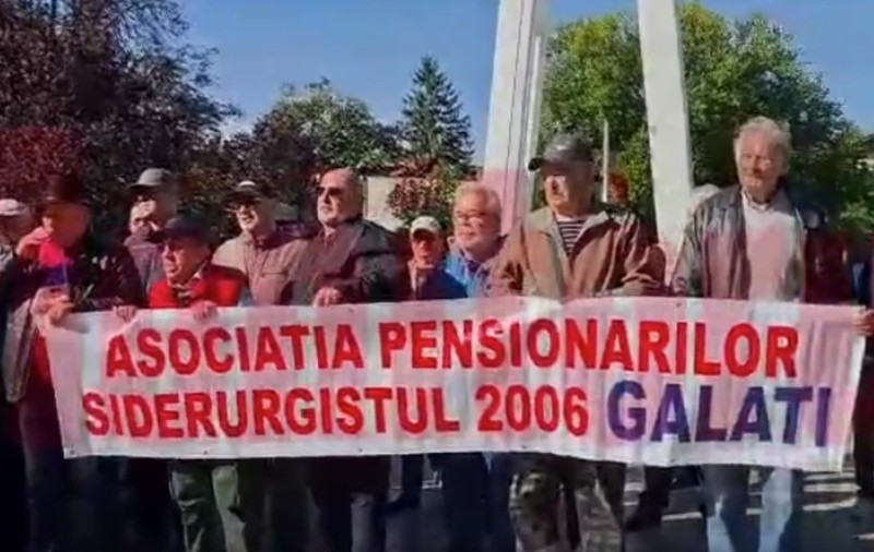 Oameni adunați la un protest