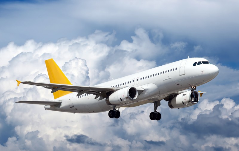 VIDEO | Revoltă printre pasagerii unui avion care a plecat din Timișoara: “Nu s-au respectat regulile de distanțare”