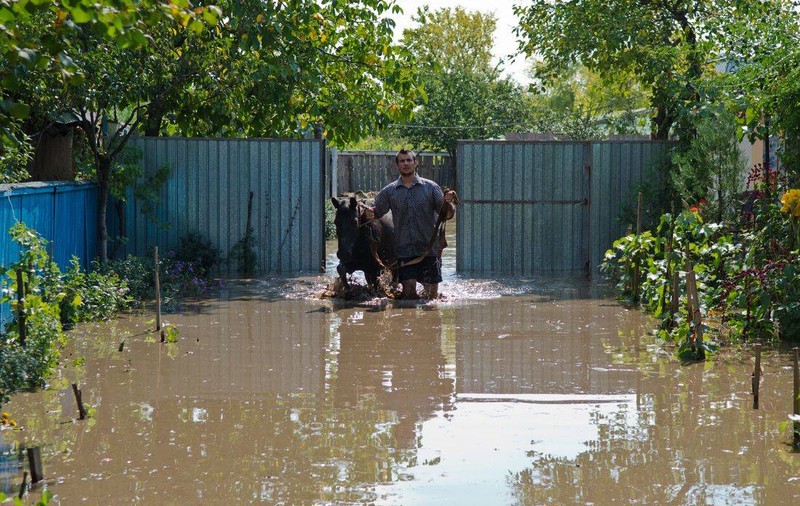 UN NOU COD PORTOCALIU DE INUNDAŢII! AFLĂ care sunt SECTOARELE VIZATE