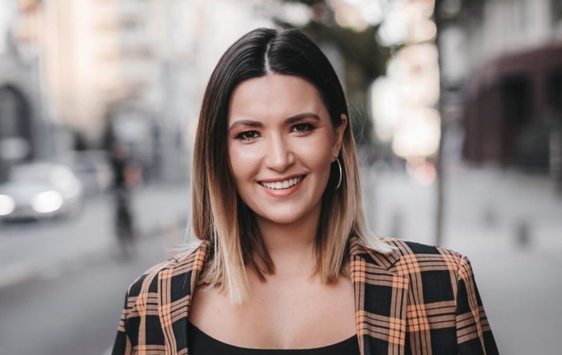 Ce mult au crescut cei trei copii ai Elei Crăciun. Mama lor le-a pregătit o surpriză de Ziua Națională a României