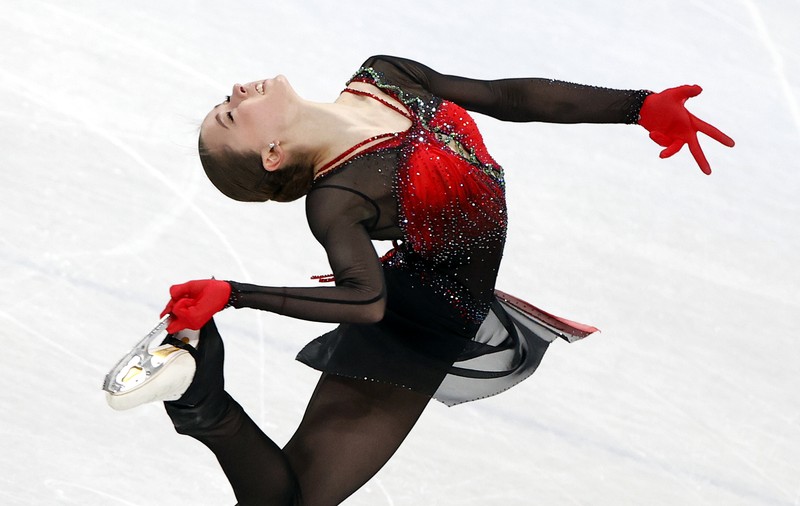 Kamila Valieva se apără în urma acuzațiilor de dopaj. Patinatoarea susține că a luat accidental pastilele de inimă ale bunicului