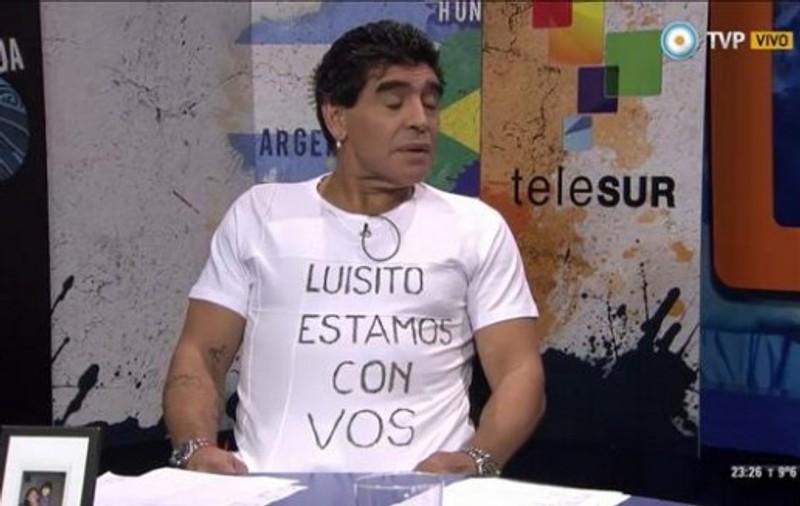 ”Canibalul” Suarez e apărat de Maradona: ”Pe cine a omorât?”