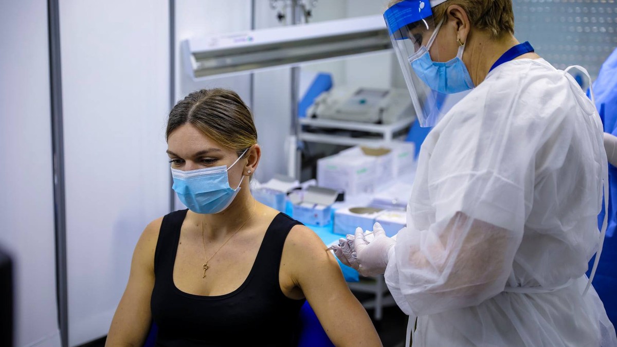 Simona Halep s-a vaccinat anti-COVID. Foto: CNCAV / Gabriel Chiriloiu