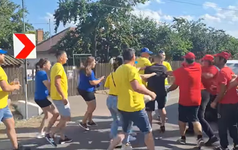 Bătaie între susținătorii PSD și PNL, în comuna Belciugatele. Actualul primar, acuzat că a lovit un bărbat - VIDEO