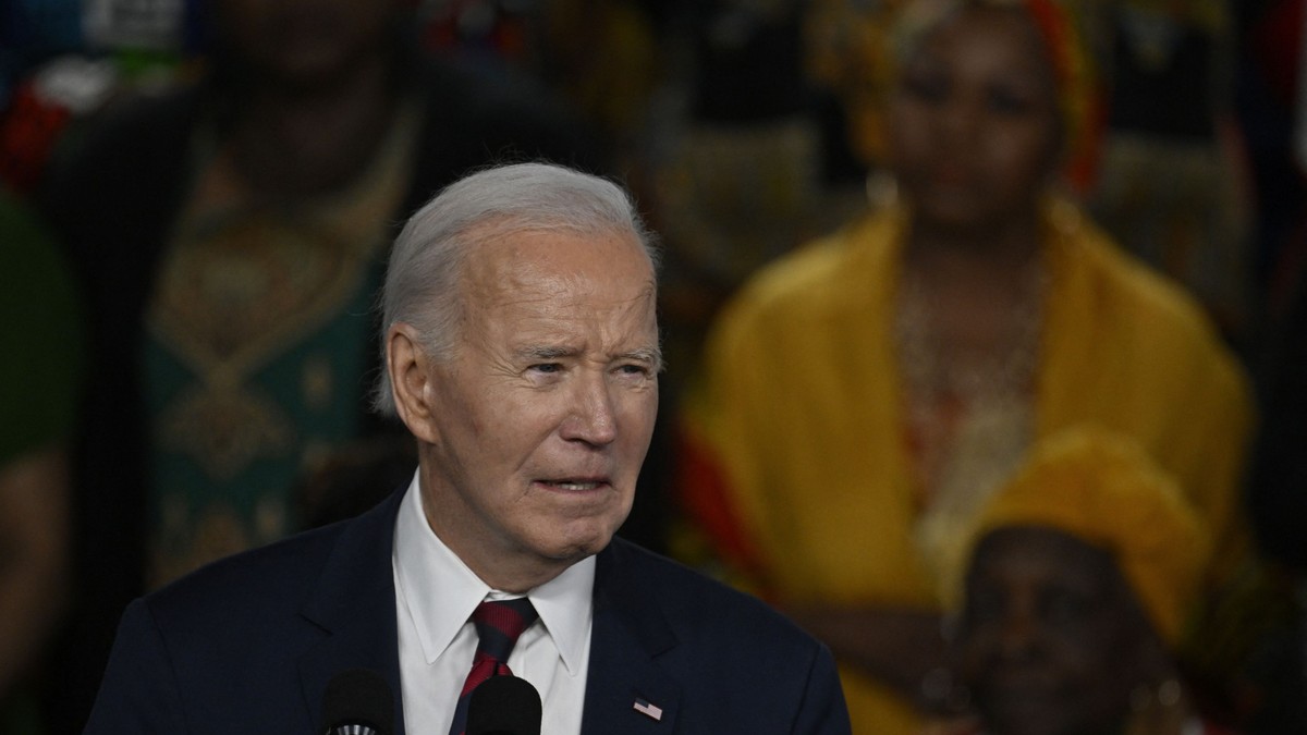 Joe Biden surprins în timp ce vorbește la Muzeul internațional afro-american în ultima sa zi ca lider al SUA, pe 19 ianuarie 2025