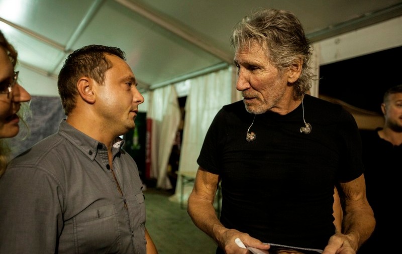 Uite imagini de la întâlnirea lui Roger Waters cu militarii români răniţi pe câmpul de luptă! | FOTO