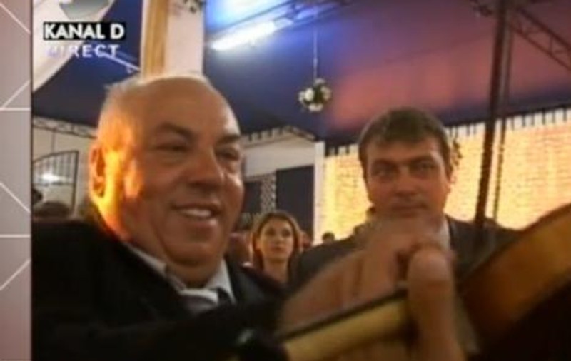 Drama unei cântărețe de muzică populară. Acuză o doctoriță de la Fundeni că i-a ucis tatăl în spital!