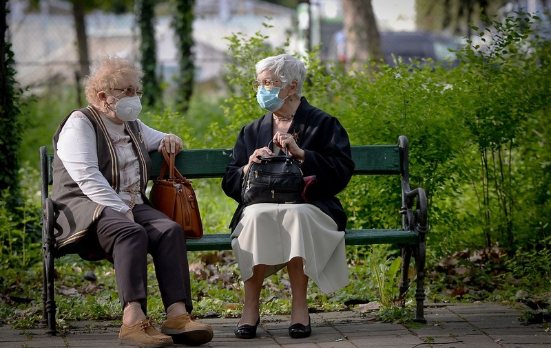 Nu sunt bani. Cum au dispărut două prevederi favorabile pensionarilor dintr-o ordonanță adoptată de Guvern
