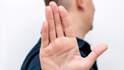 Barbat care refuză să gândească