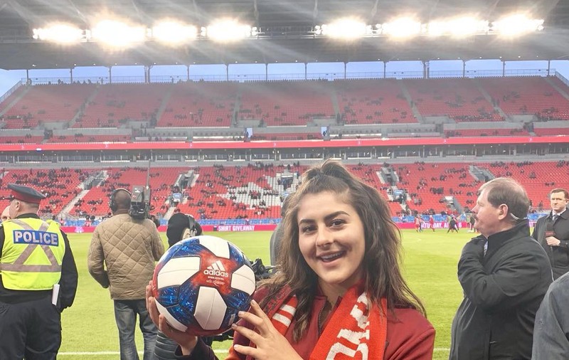 Bianca Andreescu a dat-o pe fotbal! A dat lovitura de începere la meciul unde Mitriță a fost umilit