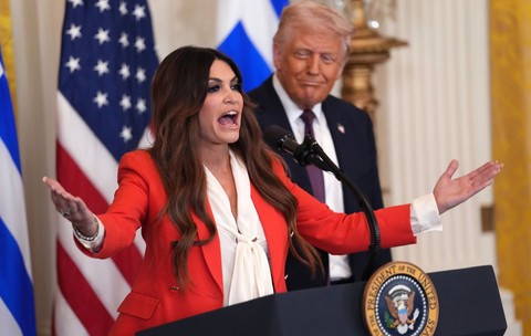 Kimberly Guilfoyle, ambasadoarea SUA în Grecia, i-ar fi cerut 100.000 de dolari unui donator în schimbul influenței politice, susține The Wall Street Journal. Foto: Getty Images
