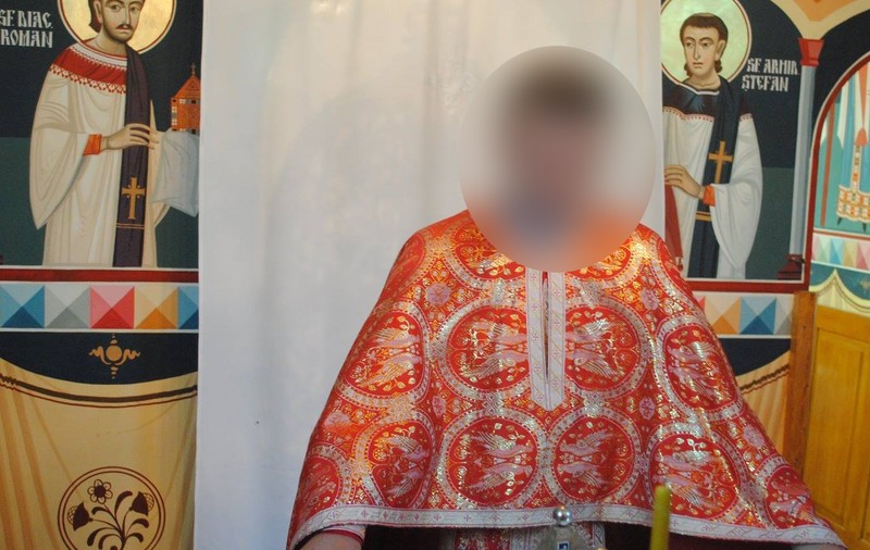 Un preot din Sibiu, profesor de religie, a bătut un elev în curtea școlii. Apoi a mințit în declarația dată autorităților