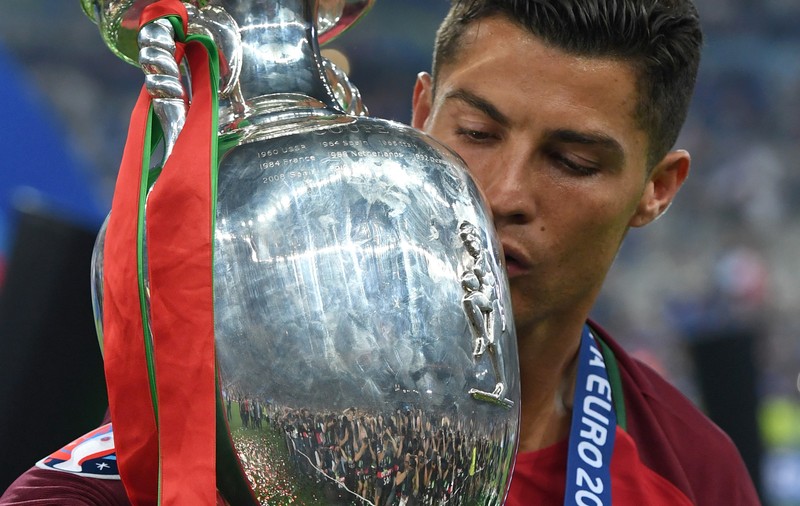 ”France Football” a publicat lista candidaților la ”Balonul de Aur”. Un adversar din grupa României, nominalizat! Schimbări importante