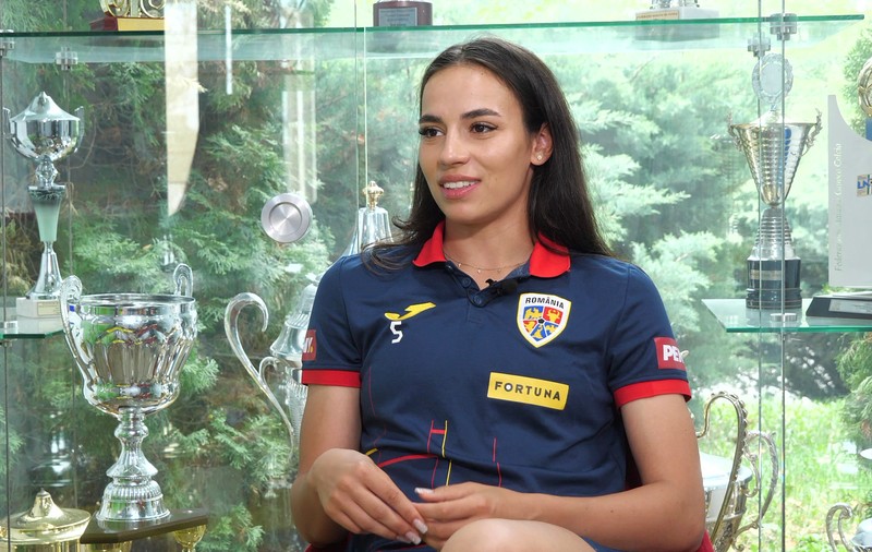 Teodora Meluță, cea mai bună jucătoare de fotbal din România, dezvăluiri în emisiunea „La feminin”: Oamenii îmi admirau frumusețea, nu ce am făcut pe teren