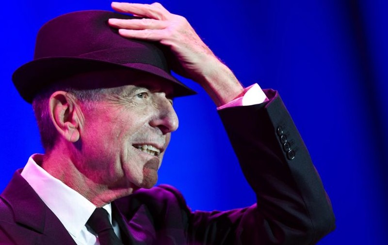 Leonard Cohen s-a rănit în timp ce făcea exerciţii fizice