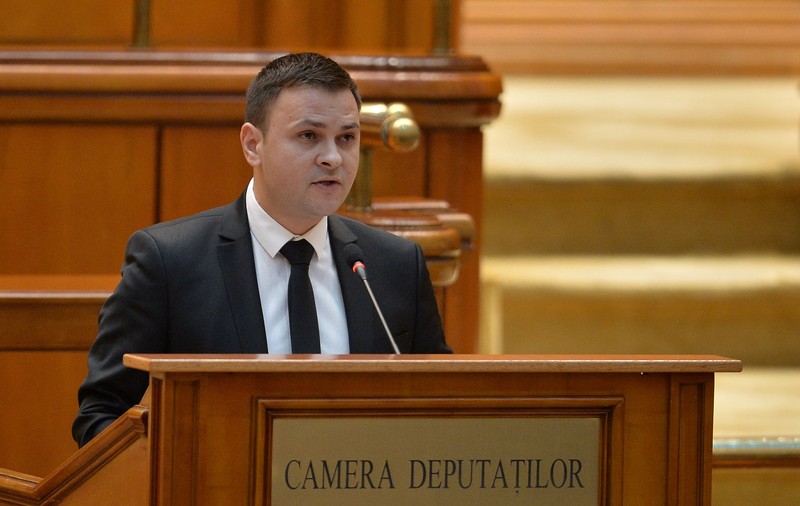Parlamentul nu va fi protejat suplimentar după incendiul de la Camera Deputaților. „Nu vreau să îngreunăm accesul” | VIDEO