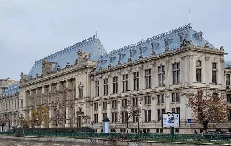 Reorganizarea ANCOM demarată de Ilie Bolojan, blocată în instanță