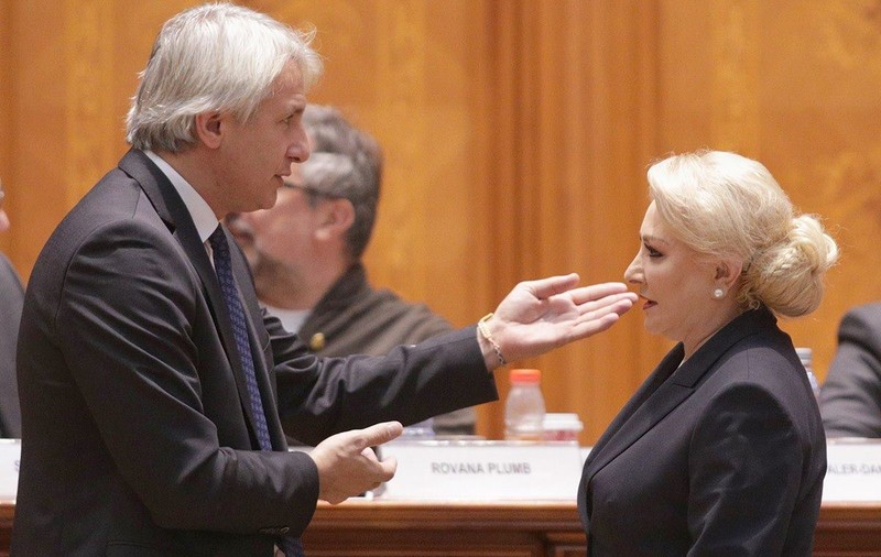 Strategia PSD pentru Pilonul II de Pensii: Românii care decid să îşi retragă banii ar putea fi obligați să cumpere titluri de stat sau acțiuni. Discuţiile, în biroul lui Liviu Dragnea