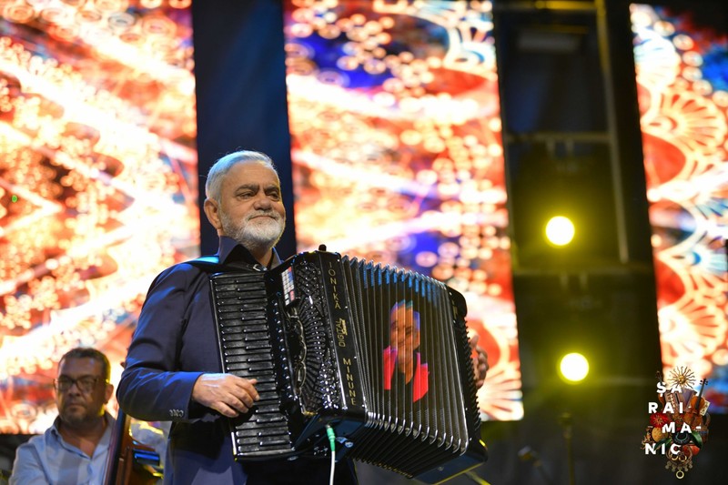 Ionică Minune, pe scena Festivalului Şaraimanic de la Brezoi | Foto: Ştefan Marinescu