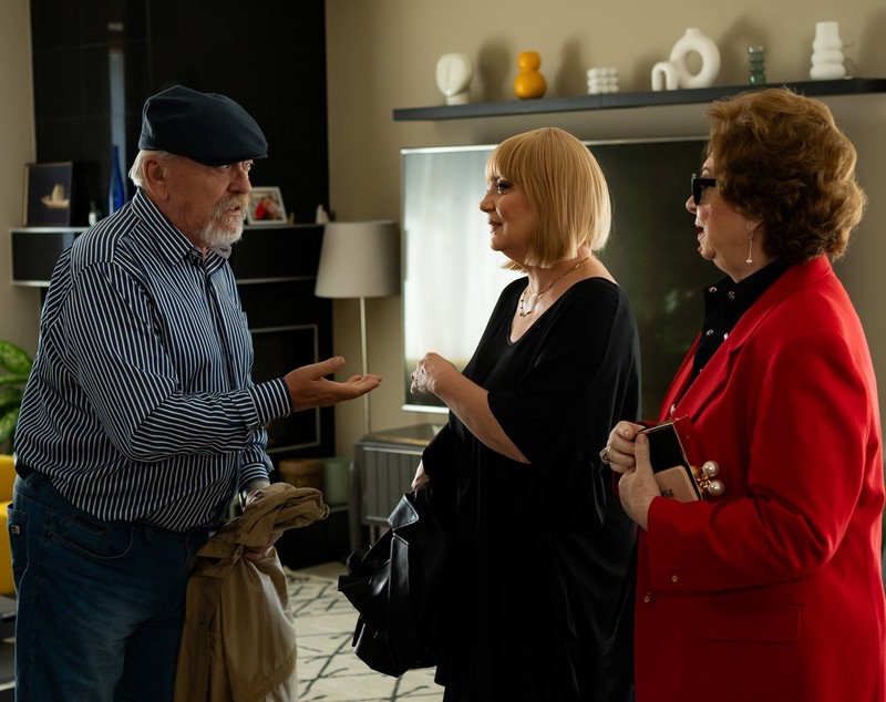 Cine este Mihai Dinvale, actorul care se alătură distribuției comediei „Lasă-mă, îmi place! Camera 609”