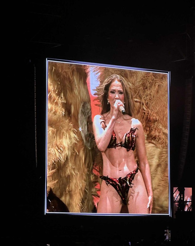 Ce a spus Nicole Cherry după ce a cântat în deschiderea concertului lui Jennifer Lopez din București: „Am primit multe mesaje”