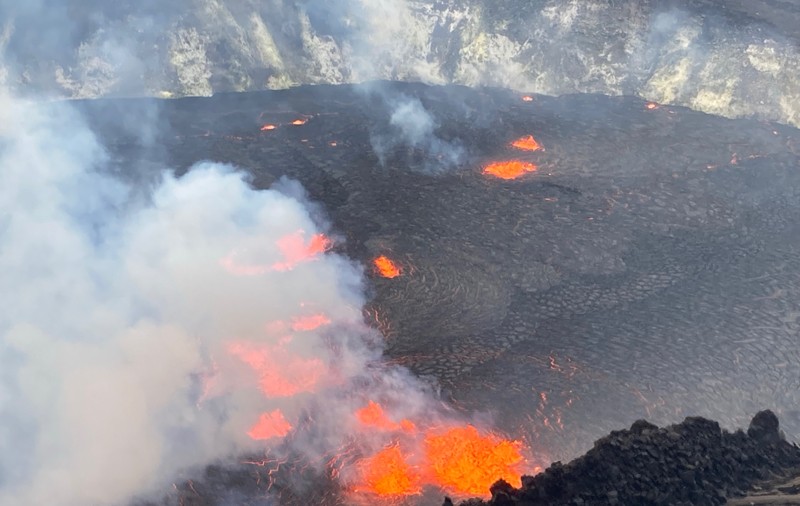 „Cod roșu” de alertă în Hawaii, după erupția vulcanului Kilauea