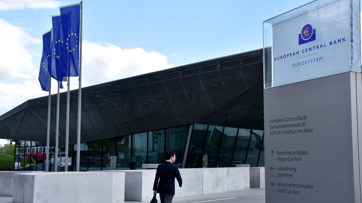 Banca Centrală Europeană i-a scris lui Teodorovici, din cauza ”taxei pe lăcomie”. Sediul BCE din Frankfurt