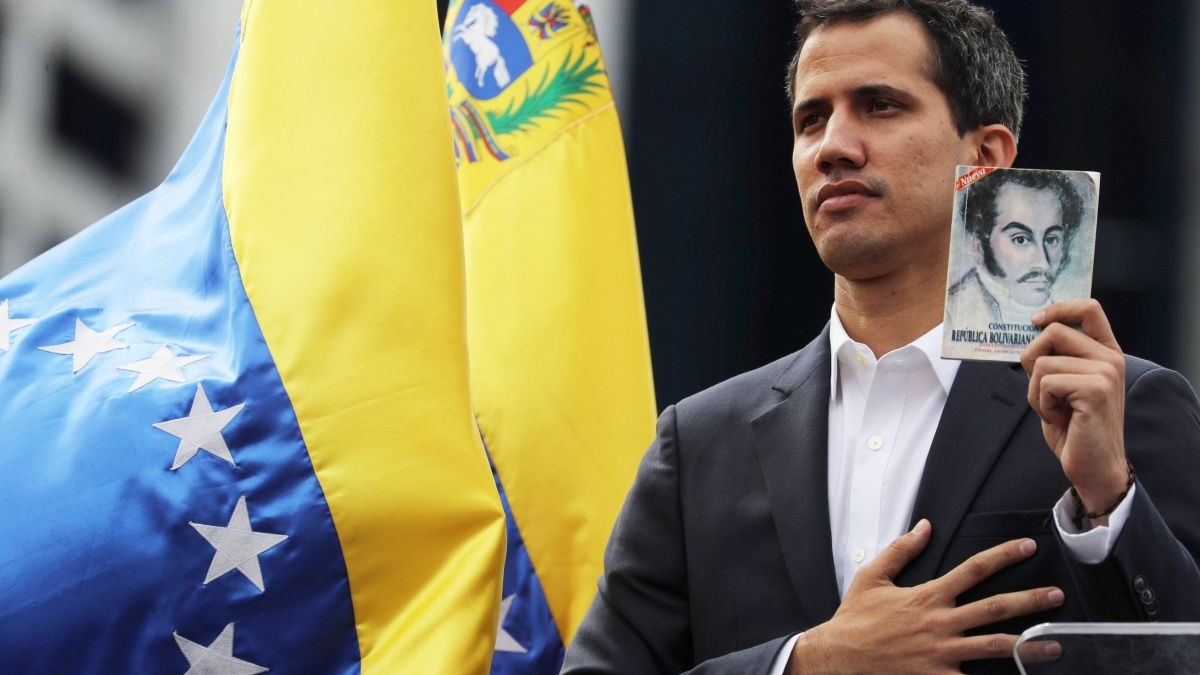Juan Guaido hărțuit de forțele de ordine