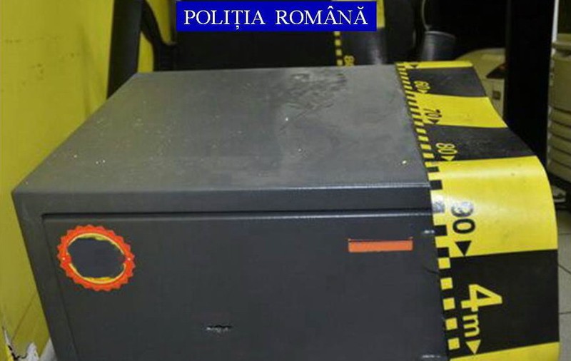 FOTO | Doi bărbaţi au venit din Oradea la București, ca să fure seiful unei case pariuri. Cum s-a încheiat aventura lor