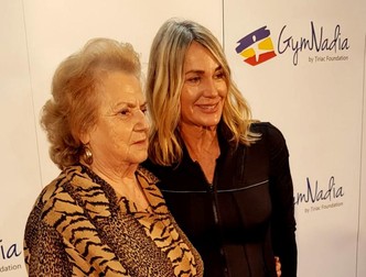 Nadia, alături de mama ei, anul trecut, la un eveniment în București