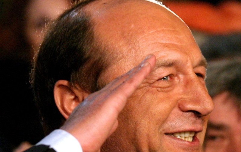 Wikileaks| Băsescu despre trimiterea în instanţă a lui Adrian Năstase: "Nu mă faceţi să dau drumul la dosare"