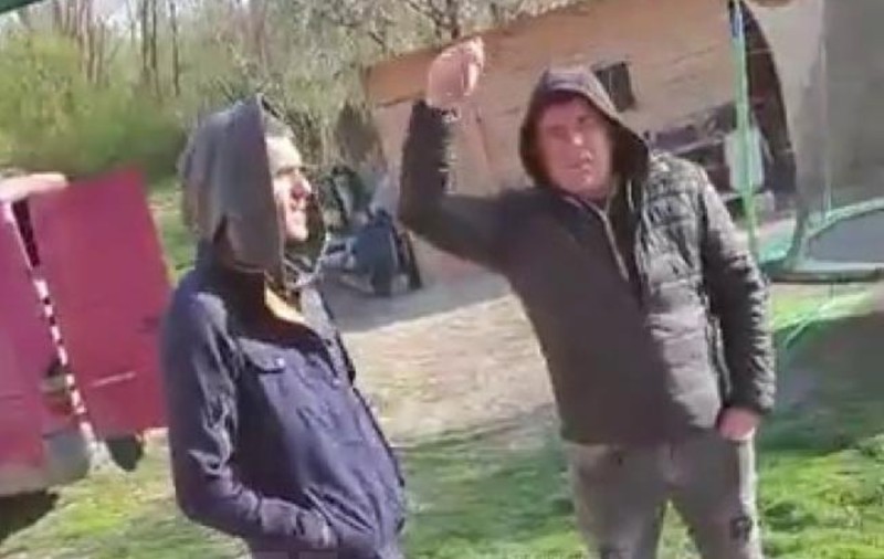 Petrecere cu muzică și grătare, live pe Facebook, în una din localitățile carantinate din Suceava. Polițiștii au dat amenzi usturătoare