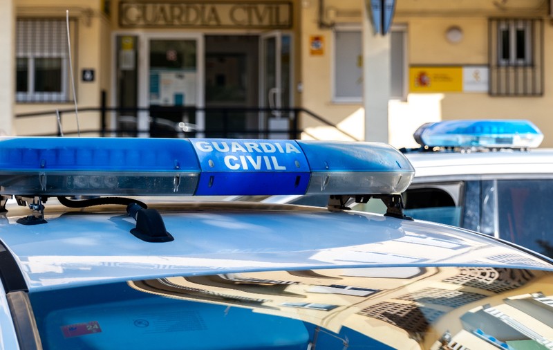 Un român din Spania și-a înjunghiat mortal colegul de cameră, tot român, și s-a predat fără să știe dacă acesta mai trăia