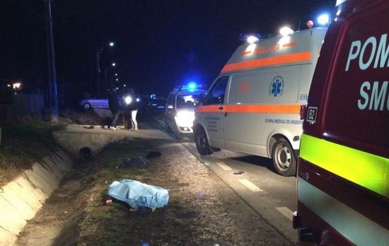 Pacientă moartă în ambulanța care trebuia să o salveze. Șoferul a pierdut controlul volanului